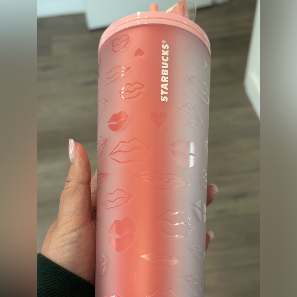 💖 Starbucks valentine 2021 pink and red lip 👄 soft touch tumbler - Picture 6 of 8